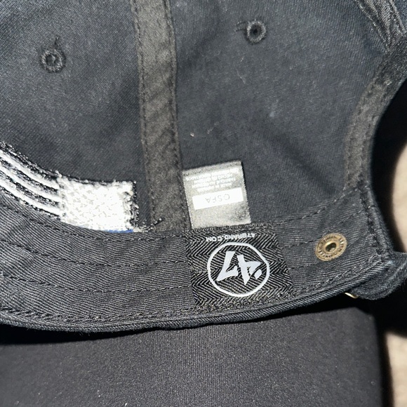 Black cubs Cap with Blue and White police Stripes - Picture 2 of 4